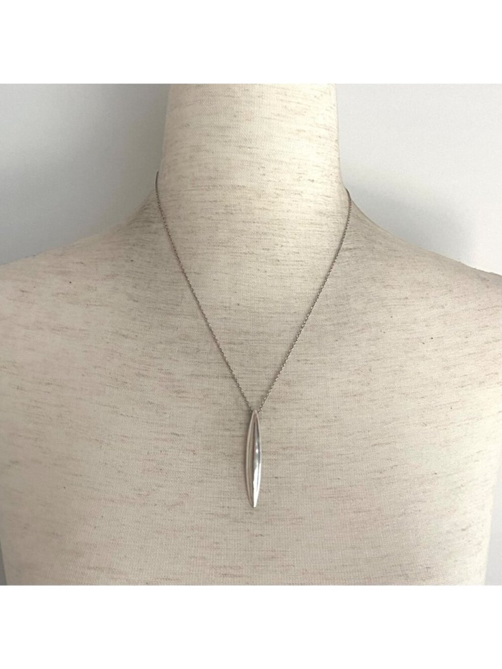 Sterling Silver 925 Solid Elongated Oval Pendant Necklace 18" Cable Chain - Picture 2 of 16
